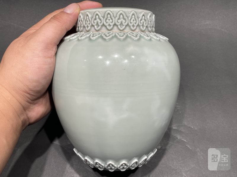 清康熙 青釉贴如意头纹茶叶罐 - 图4